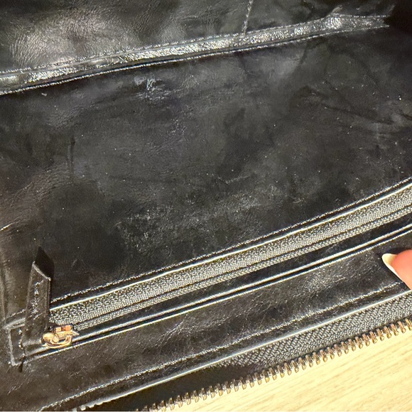 Black Leather Quilted Wallet clutch - Picture 4 of 10